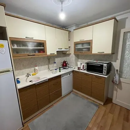 Apartmán Cift Klimali, 110m2, 3+1, Metro 5dk, 1000mbps Inte